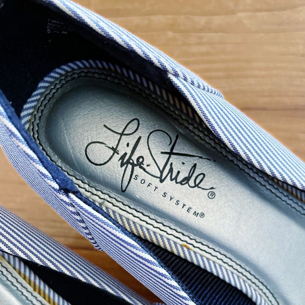 Life Stride Blue & White Striped Seersucker Wedges Size 5.5 EUC - Picture 10 of 13